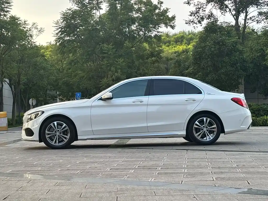 Mercedes-Benz C-Class 2016