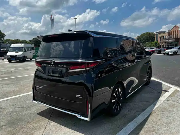 Toyota Vellfire 2024