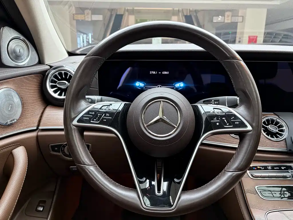 Mercedes-Benz E-Class 2021 — фото 10