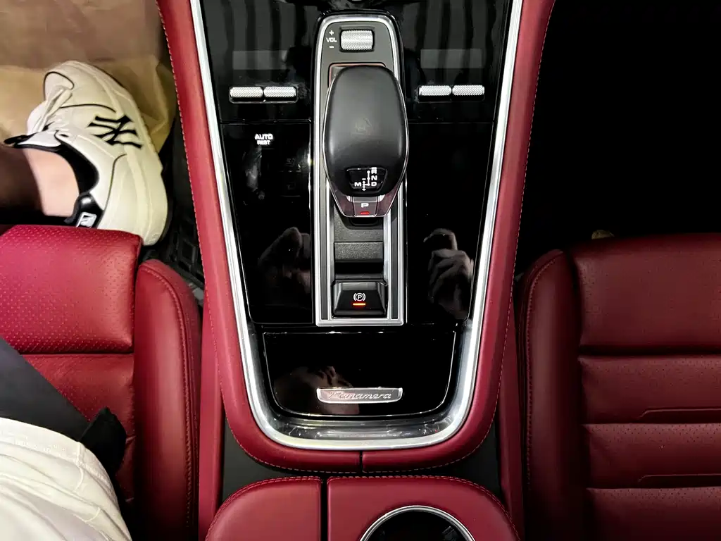 Porsche Panamera 2022 — фото 13