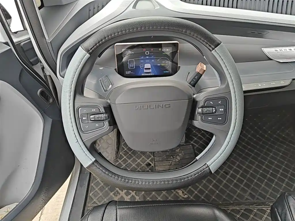 Wuling Nano EV 2022 — фото 11