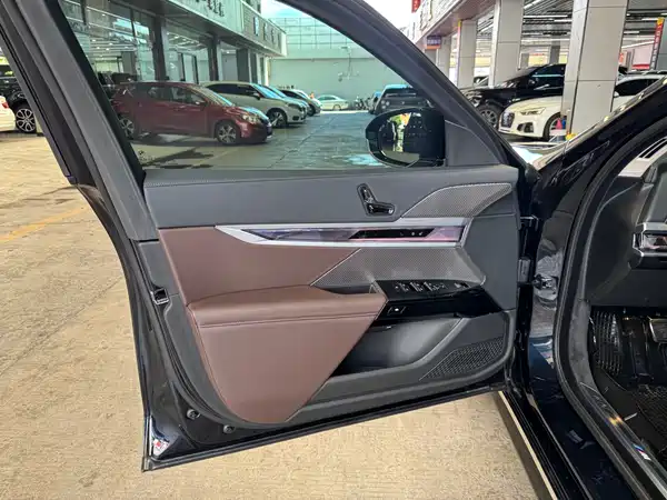 BMW 7 Series 2023