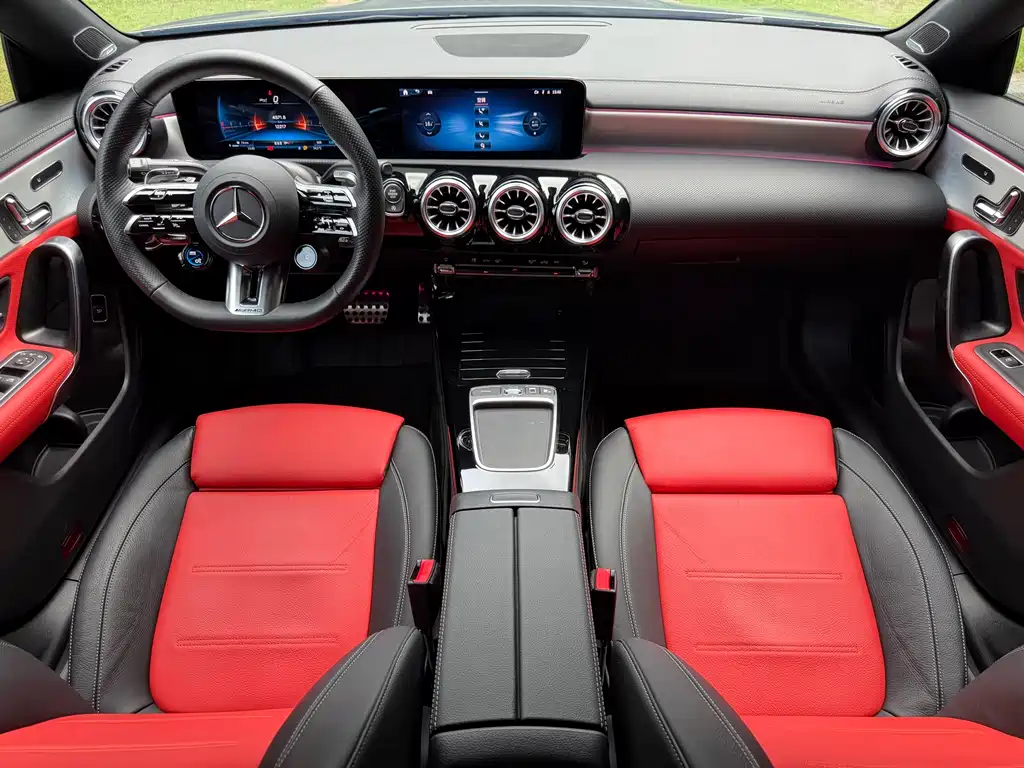 Mercedes-Benz CLA AMG 2025