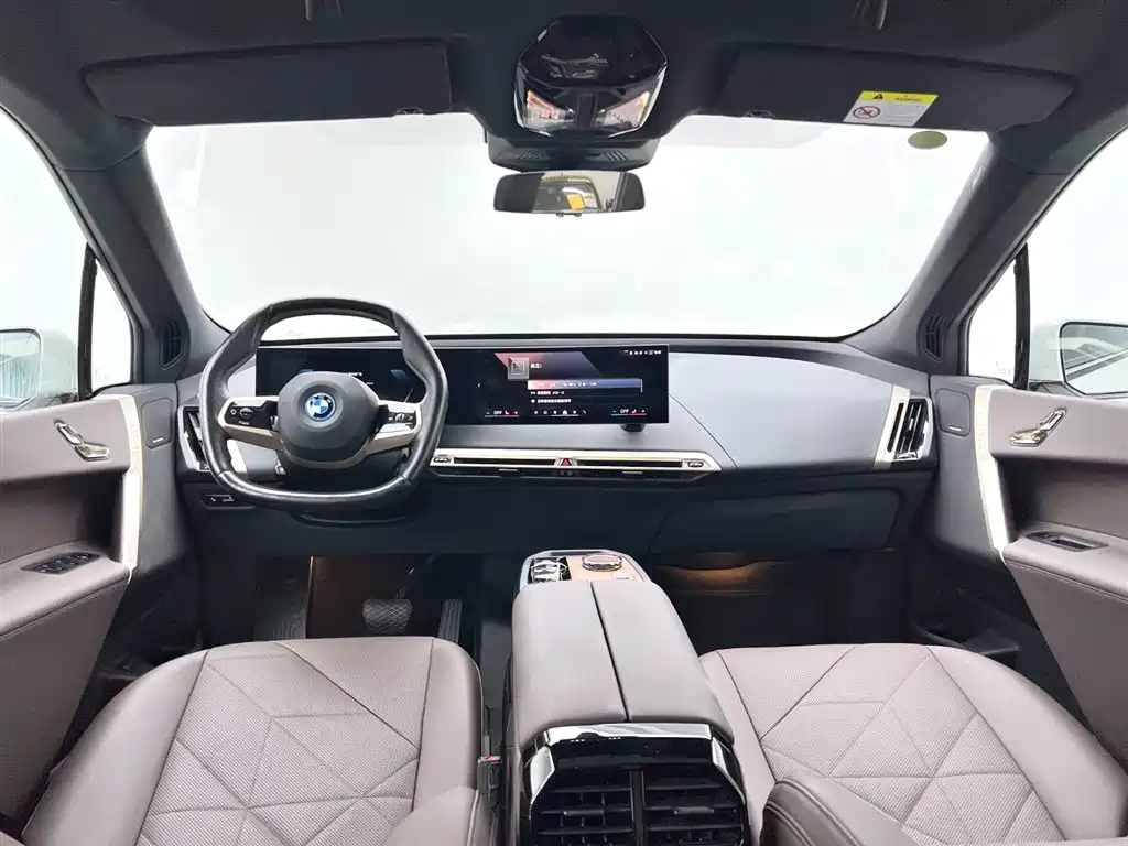 BMW iX 2023 — фото 13