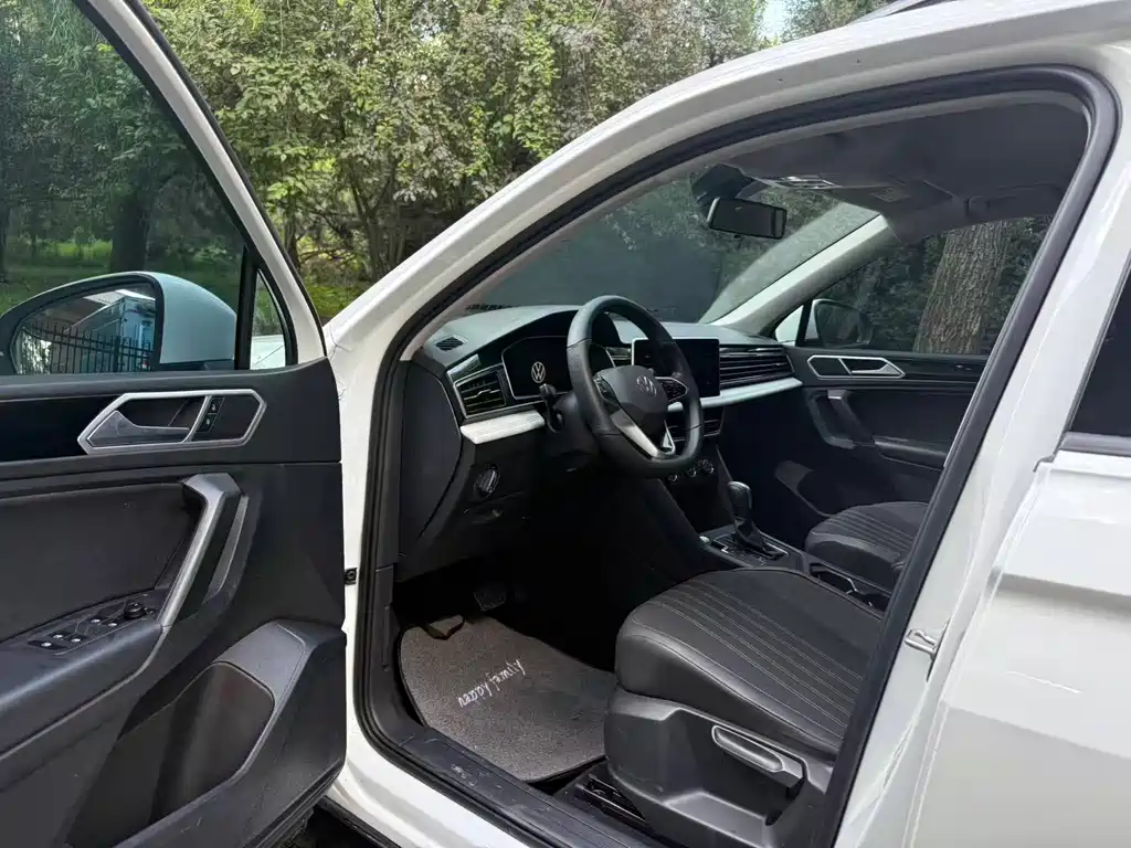 Volkswagen Tiguan L 2023