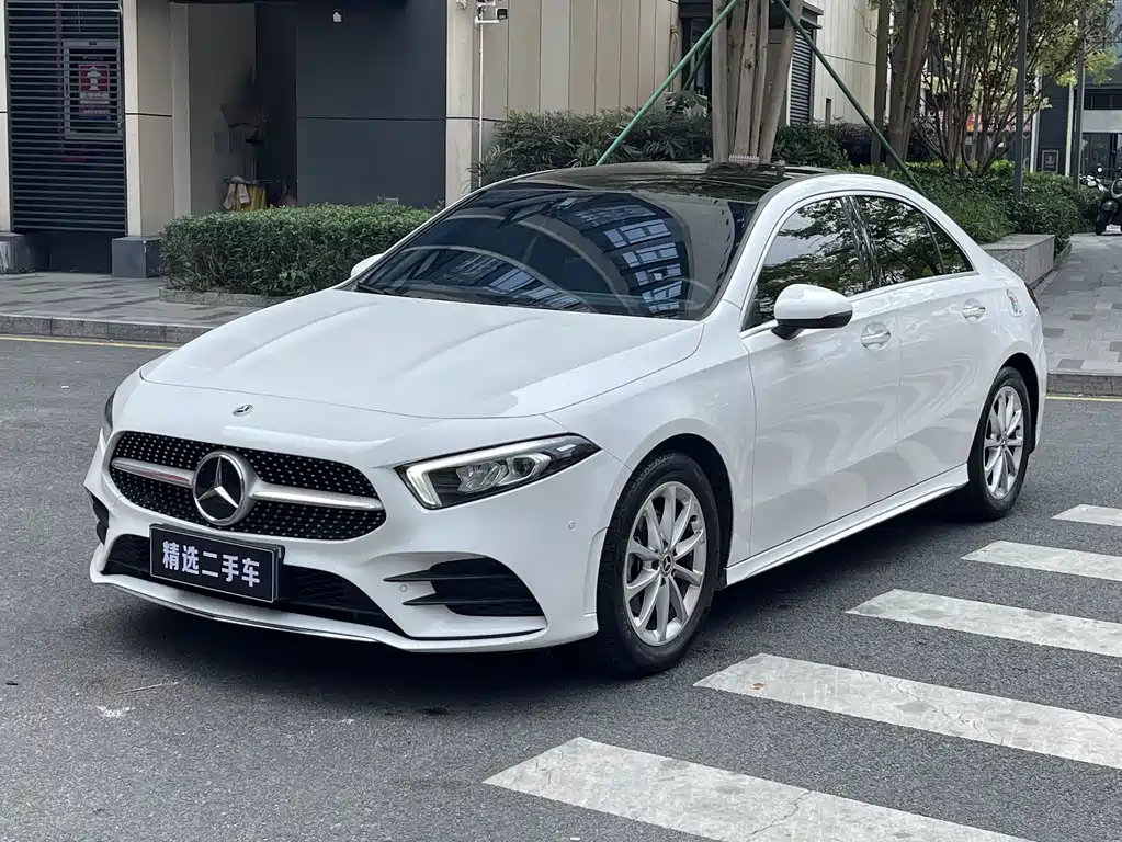 Mercedes-Benz A-Class 2022 — фото 1