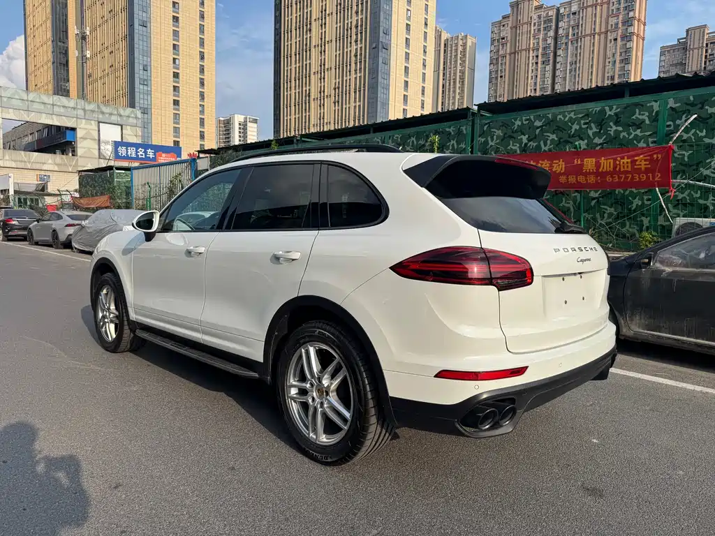 Porsche Cayenne 2015 — фото 6