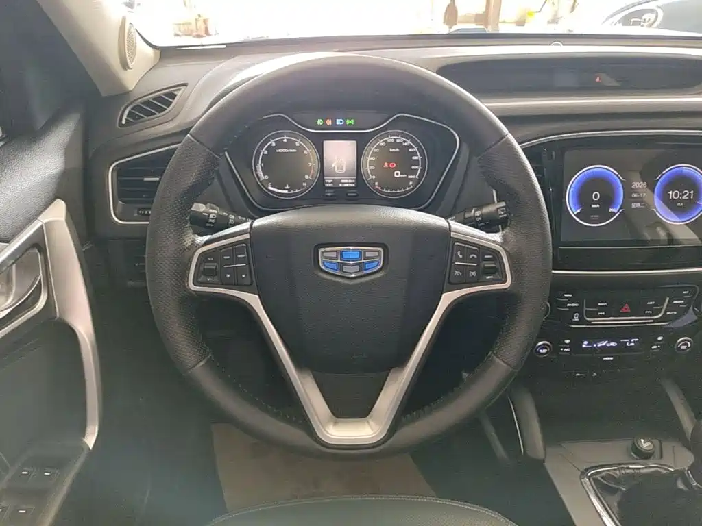 Geely Vision X6 2017 — фото 11