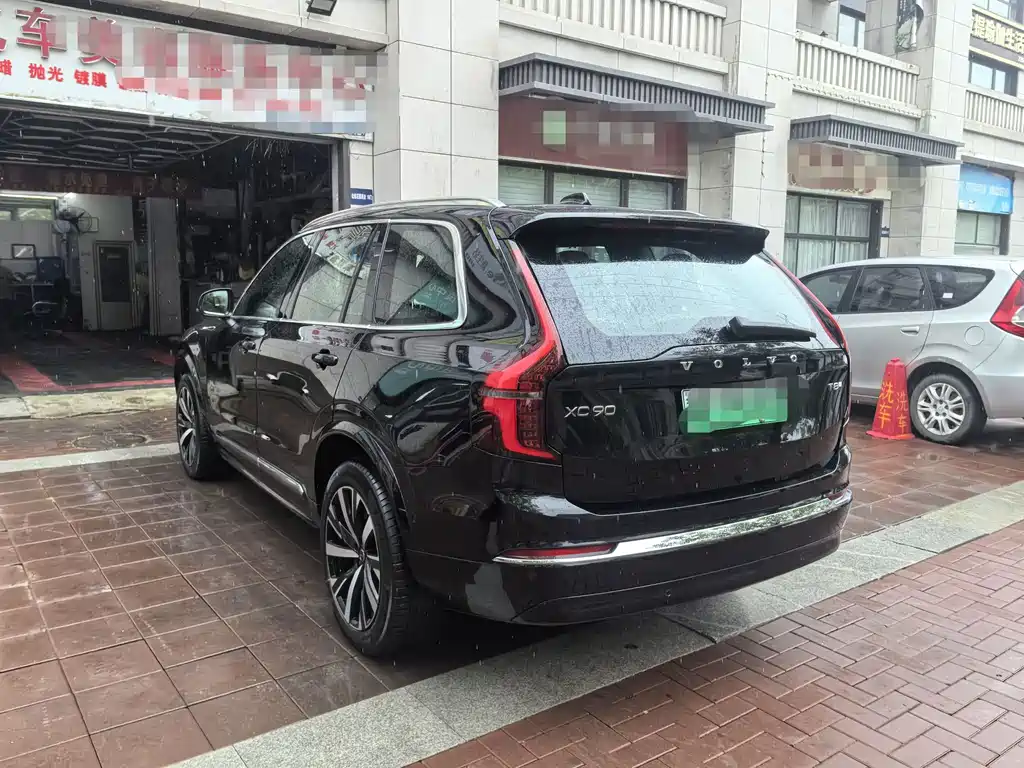 Volvo XC90 Plug-In Hybrid 2025 — фото 3