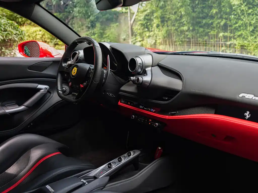 Ferrari F8 2022 — фото 10