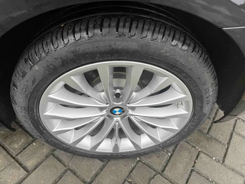 BMW 5 Series 2020 — фото 20