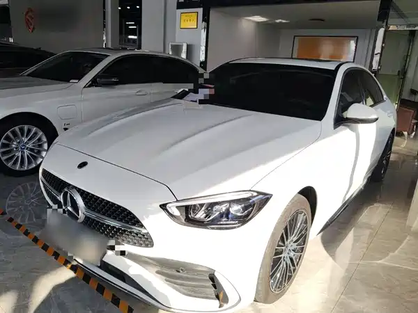 Mercedes-Benz C-Class 2024