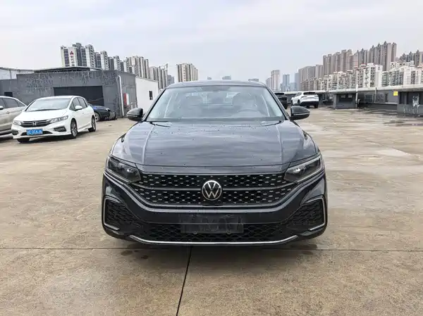 Volkswagen Passat 2022