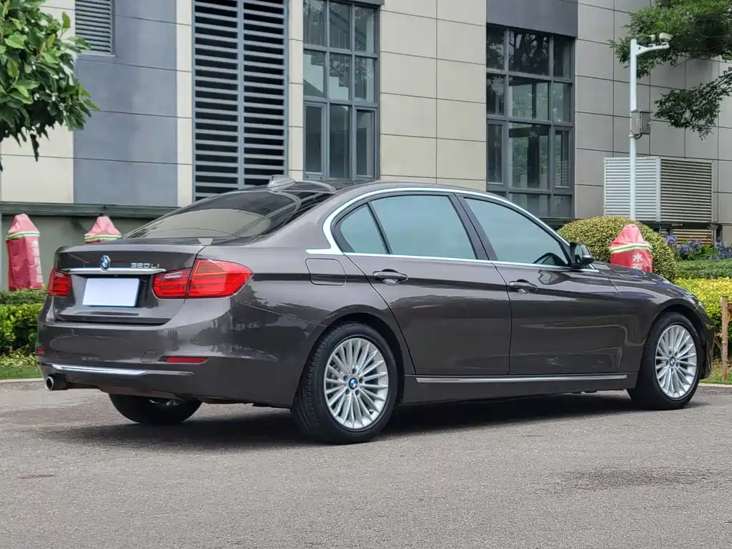 BMW 3 Series 2013 — фото 9
