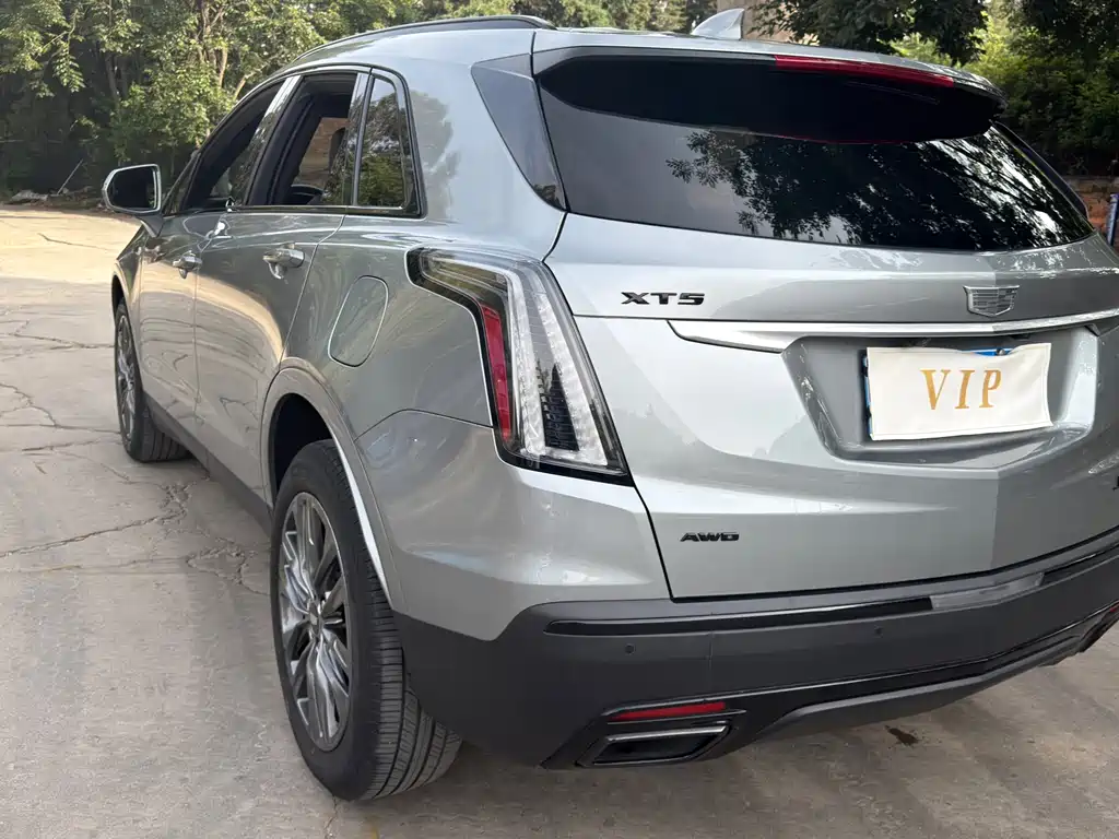 Cadillac XT5 2023 — фото 9