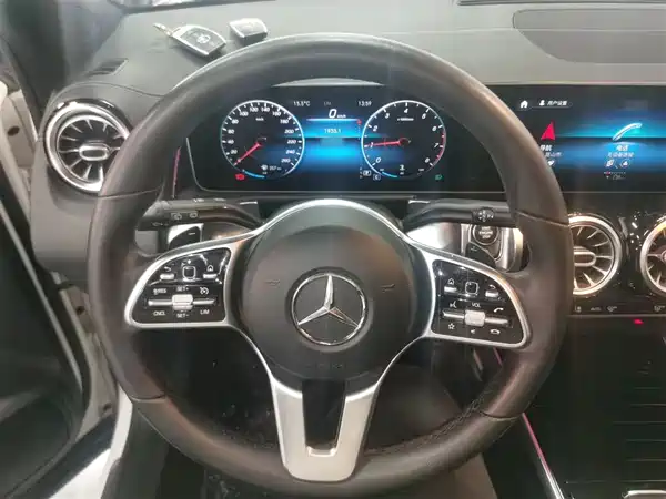 Mercedes-Benz GLB 2020