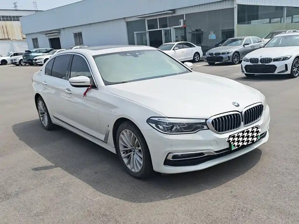BMW 5 Series New Energy 2019 — фото 3