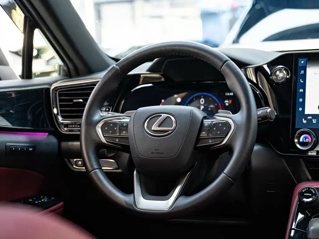 Lexus NX 2022 — фото 14