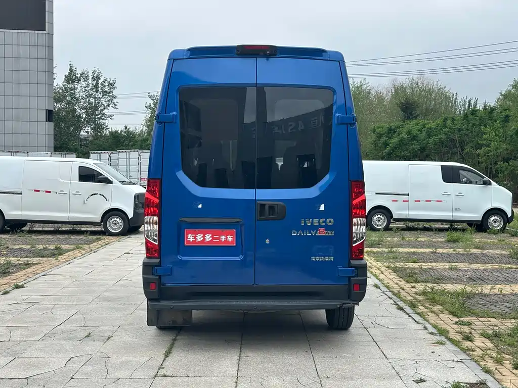 IVECO Ousheng 2019 — фото 8