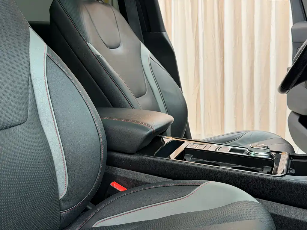 Ford Edge 2020 — фото 12