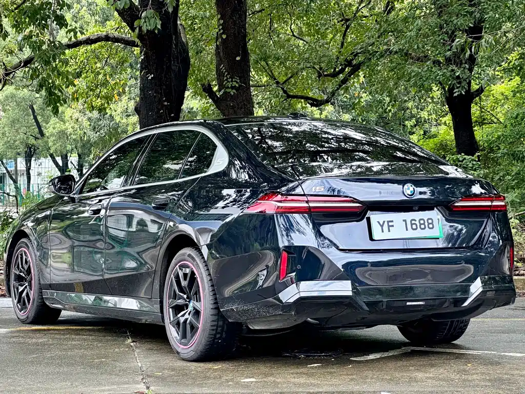 BMW i5 2025 — фото 15