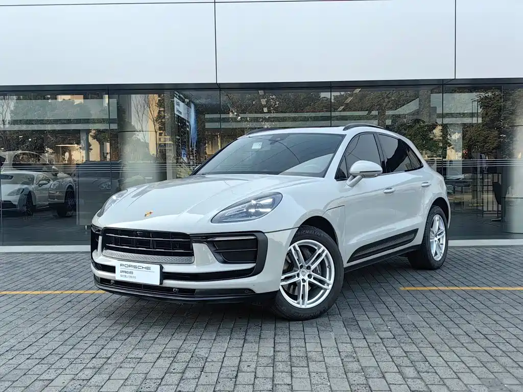 Porsche Macan 2023 — фото 1