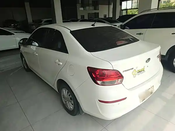 Kia Pegas 2017