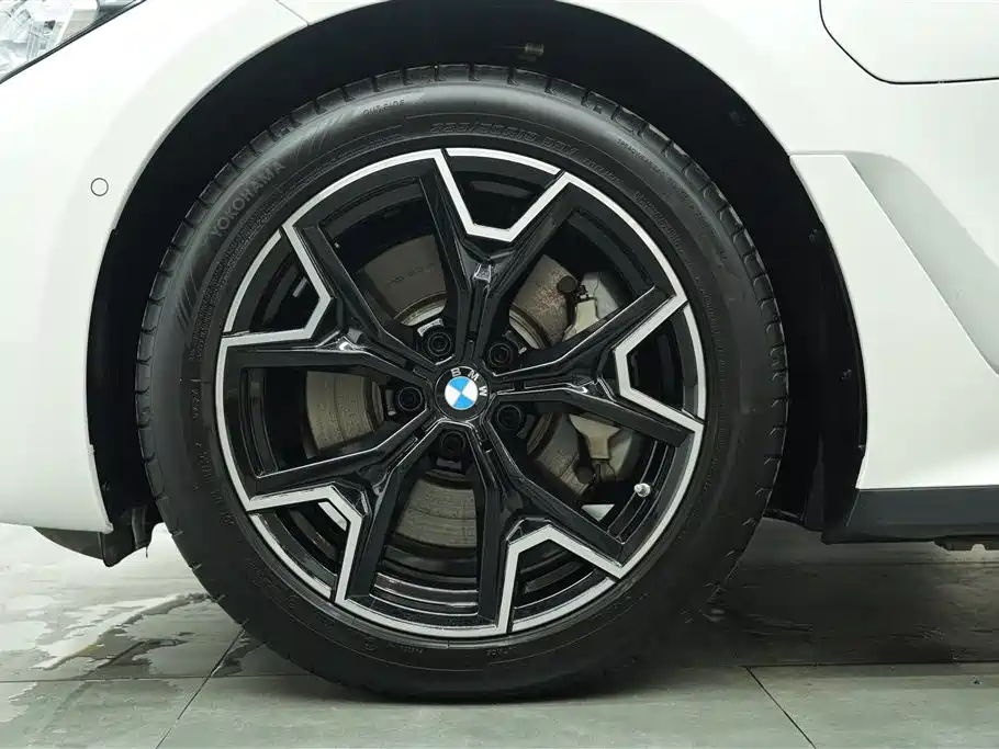 BMW i3 2024 — фото 8