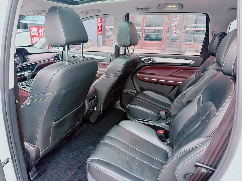 GAC Motor Trumpchi M6 2021 — фото 8
