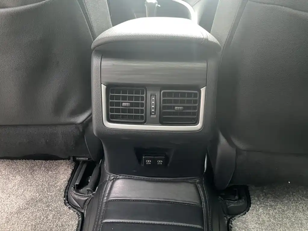 Toyota Camry 2022 — фото 16