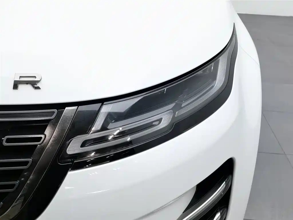 Land Rover Evoque 2025 — фото 7