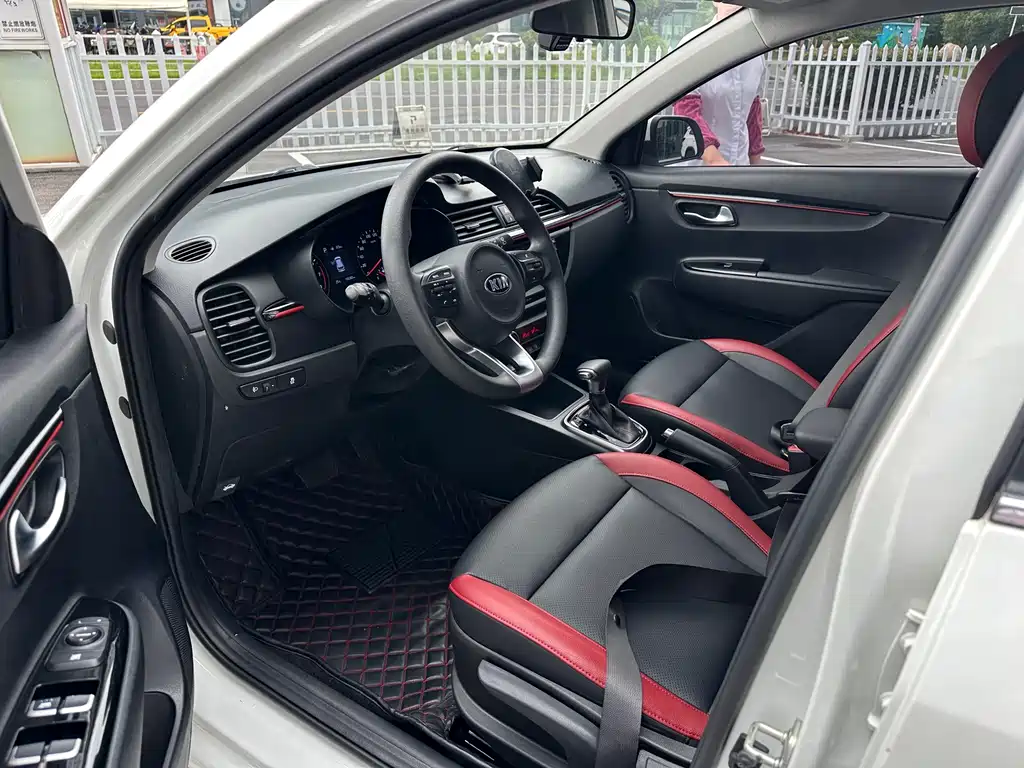 Kia KX Cross 2018 — фото 10