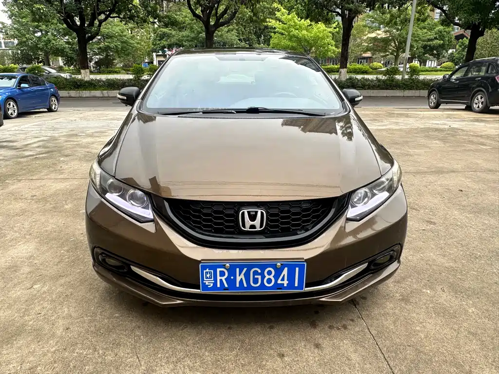 Honda Civic 2015 — фото 2