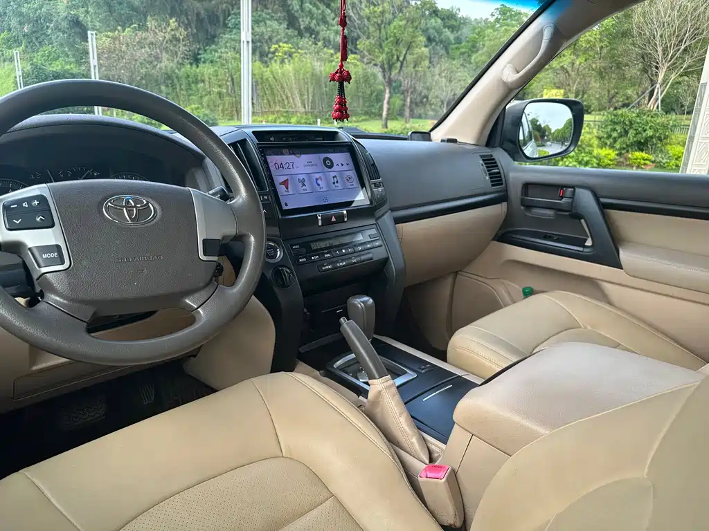 Toyota Land Cruiser 2016 — фото 19