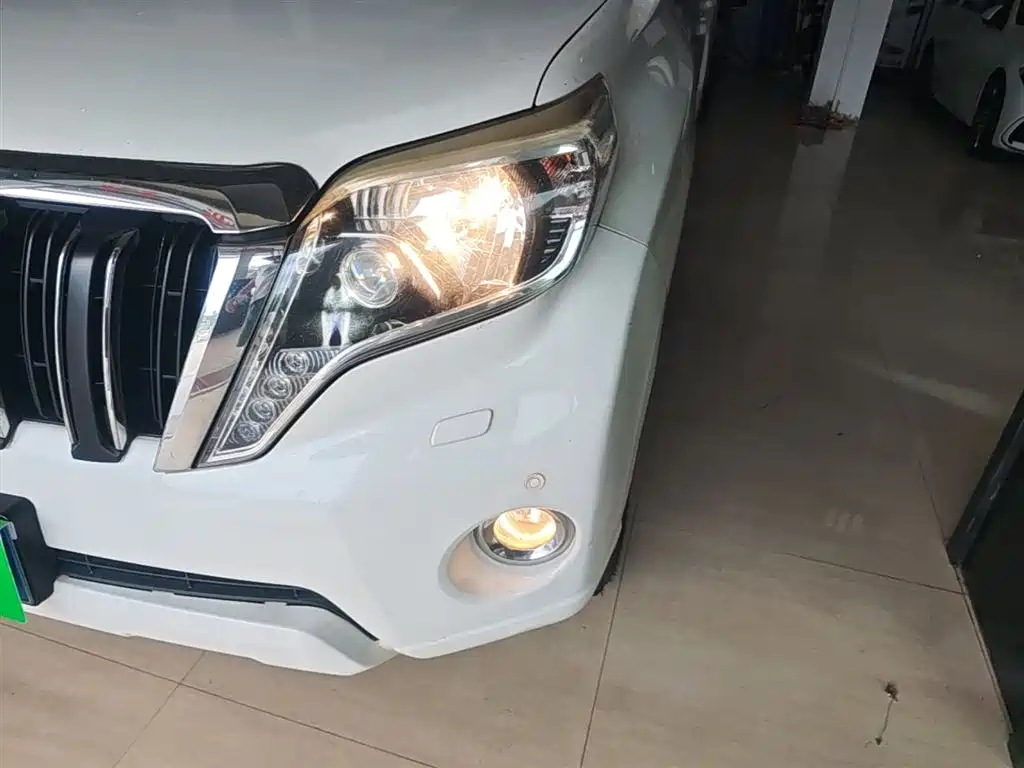 Toyota Prado 2015 — фото 24