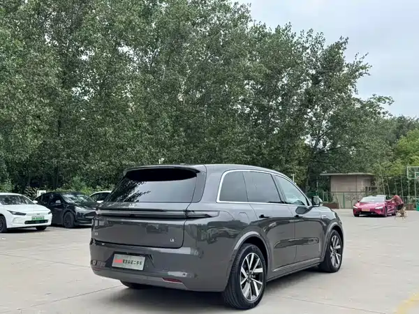 Li Auto L8 2024