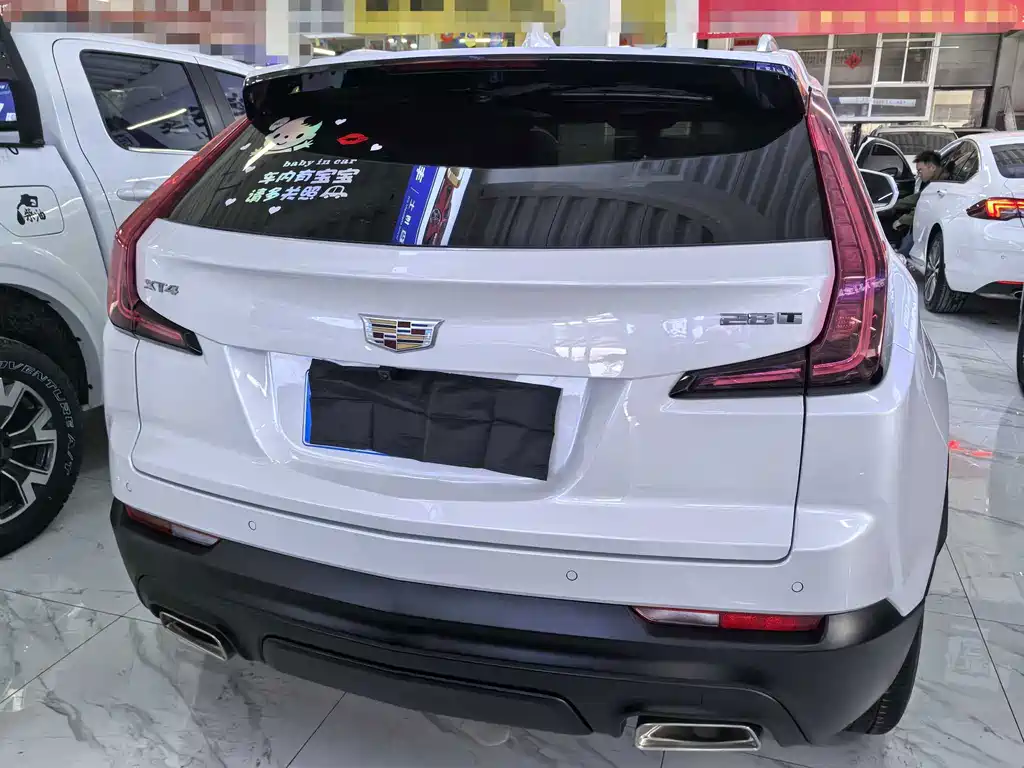 Cadillac XT4 2020 — фото 4