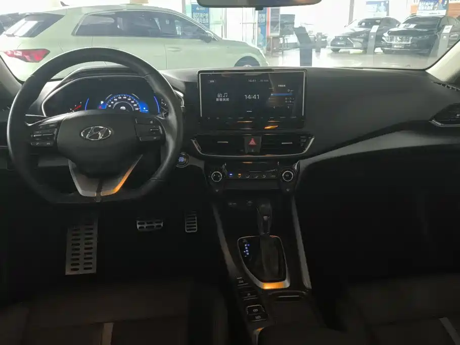 Hyundai Festa 2019 — фото 12
