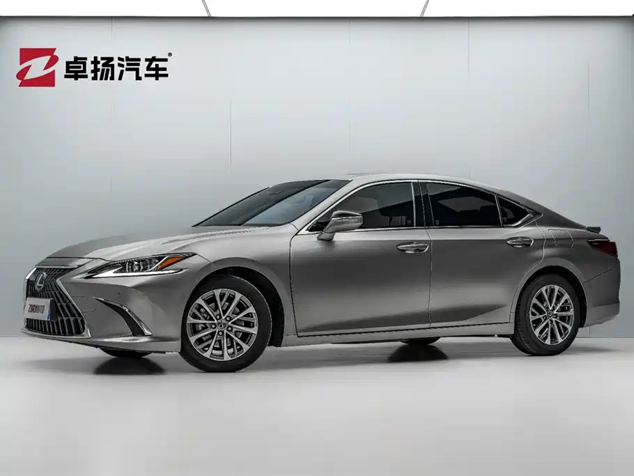 Lexus ES 2023