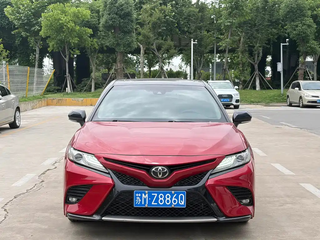 Toyota Camry 2020 — фото 2