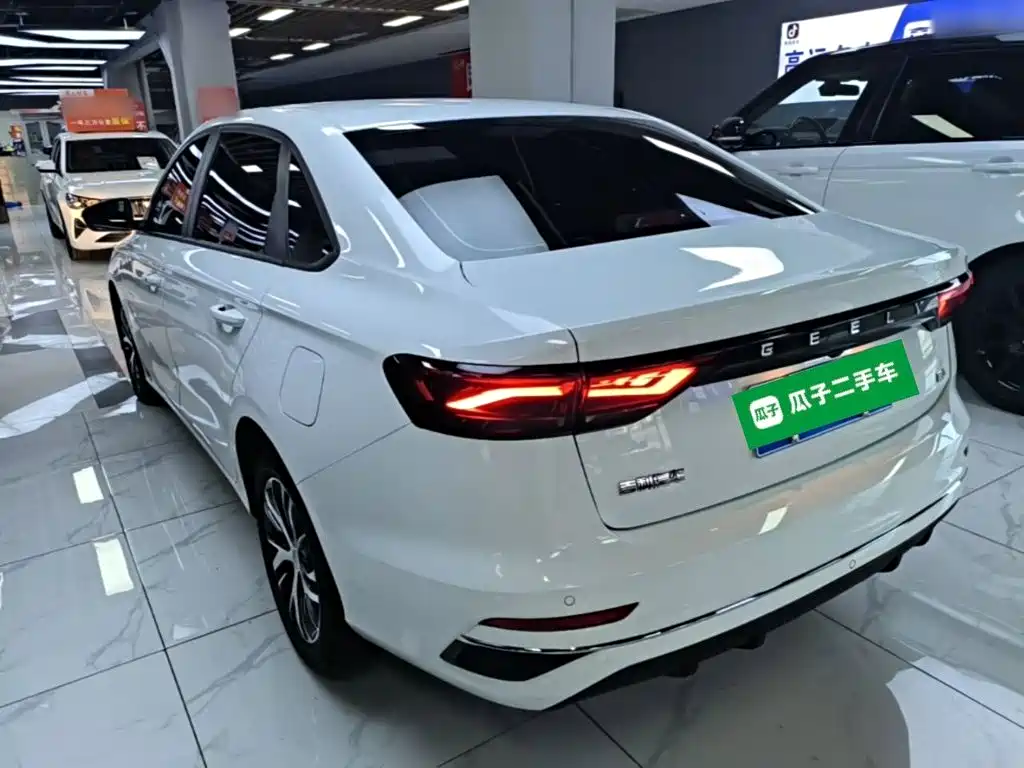 Geely Emgrand 2022 — фото 5