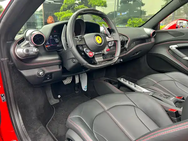 Ferrari F8 2020