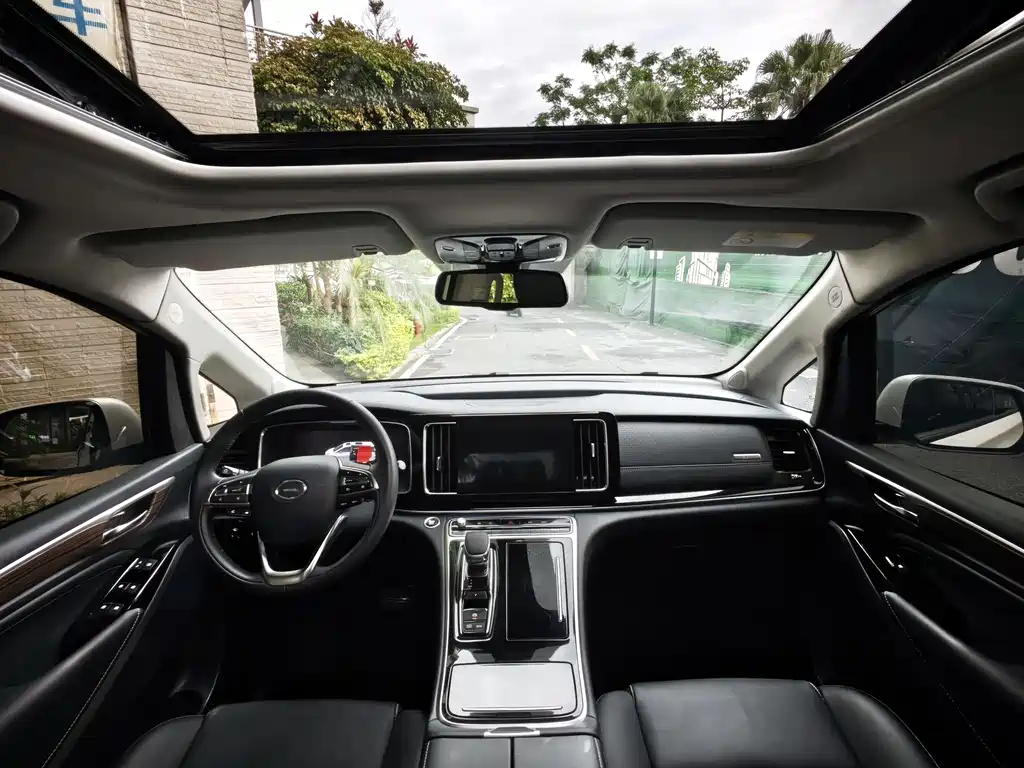 GAC Motor Trumpchi M8 2021 — фото 17