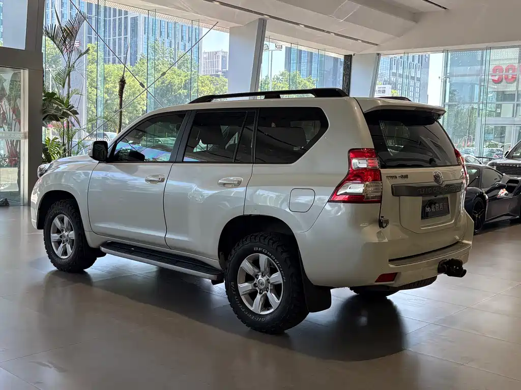 Toyota Prado 2017 — фото 21