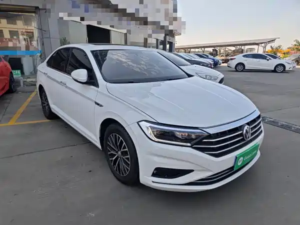 Volkswagen Sagitar 2020