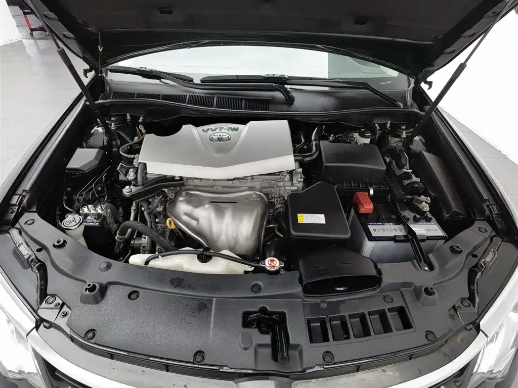 Toyota Camry 2017 — фото 6
