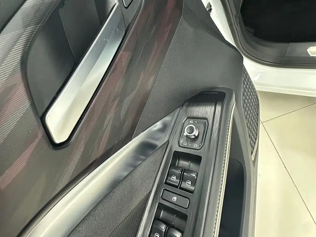 Haval H6 2023 — фото 12