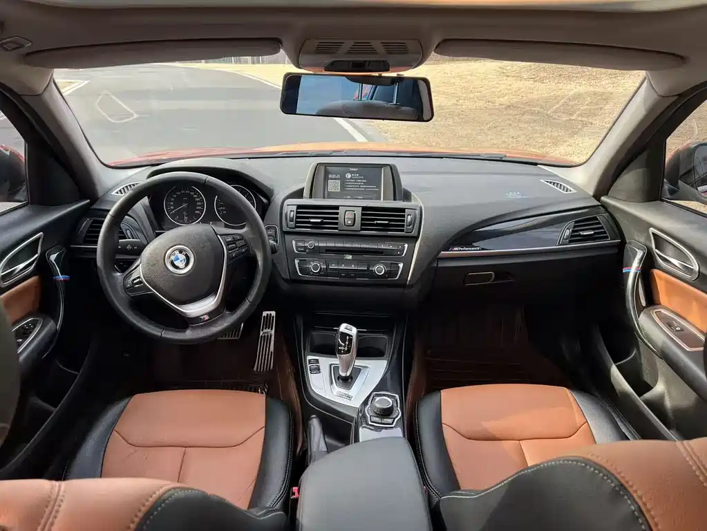 BMW 1 Series 2015 — фото 16