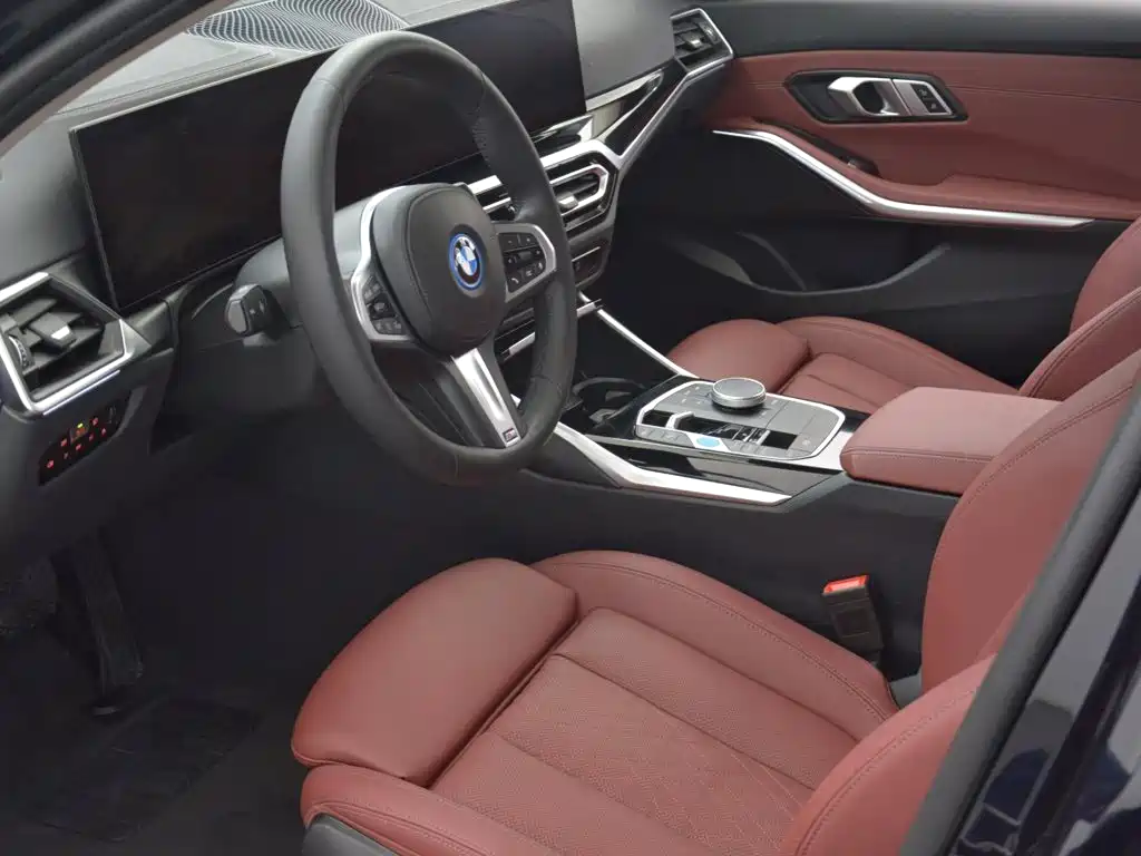 BMW i3 2024 — фото 8