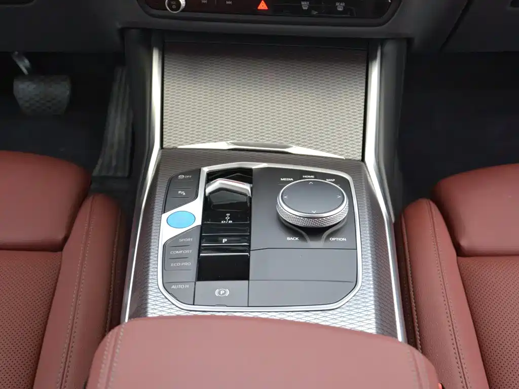 BMW i3 2024 — фото 10